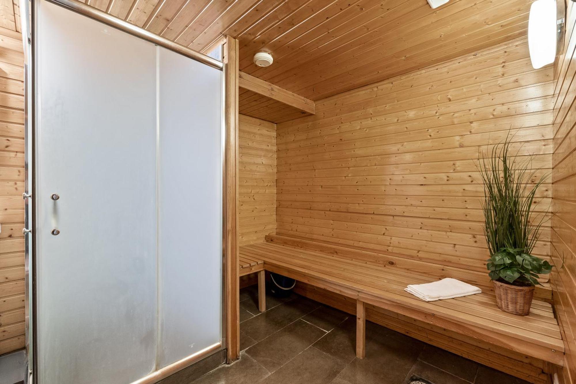 Massive Villa In Downtown Reykjavik With A Sauna Esterno foto