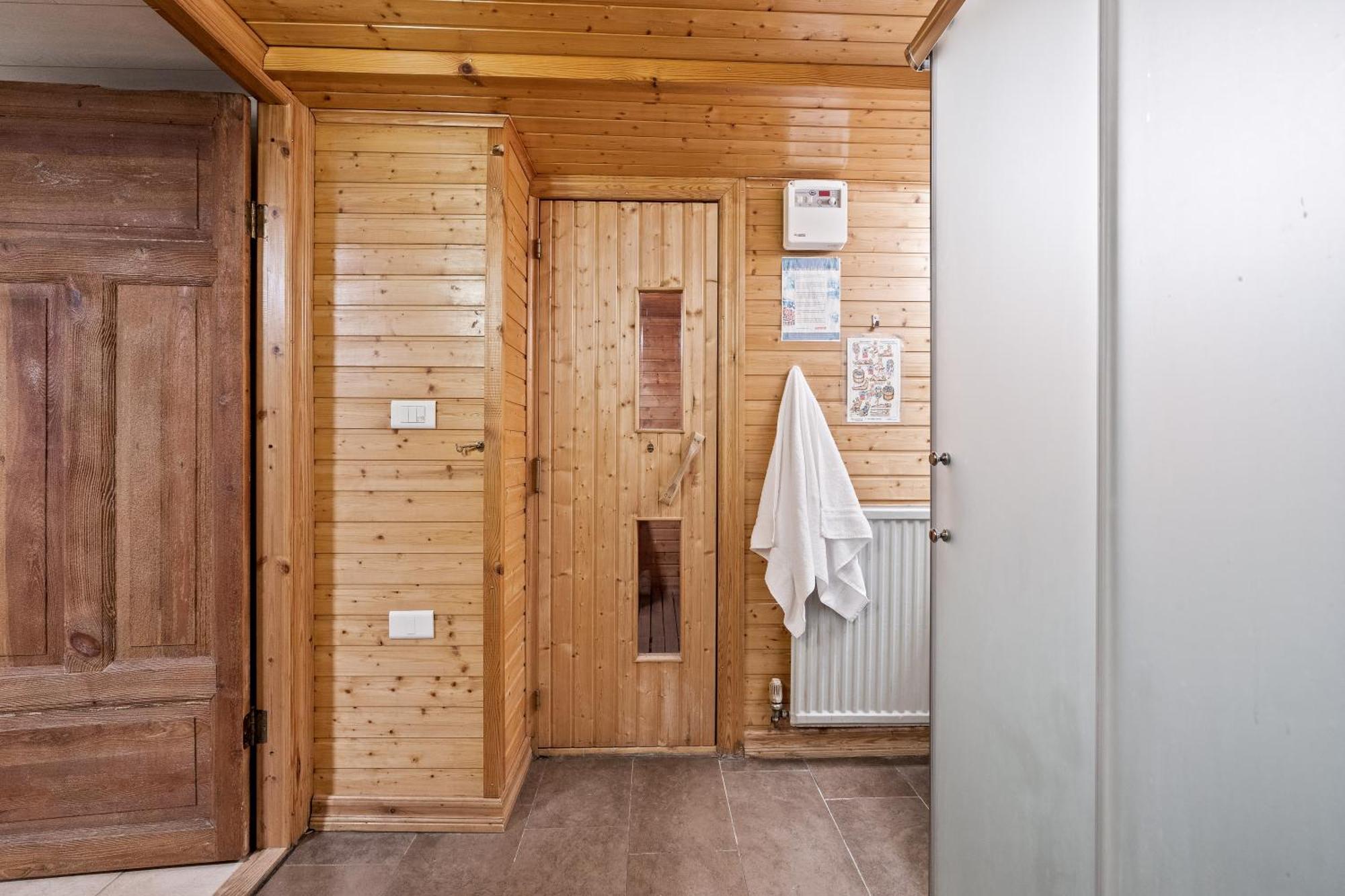 Massive Villa In Downtown Reykjavik With A Sauna Esterno foto